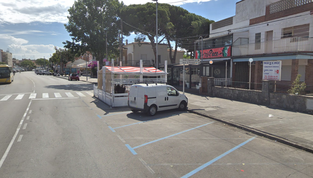 SUCCESSOS: Els Mossos d’Esquadra detenen a Castelldefels un home per furt en un restaurant