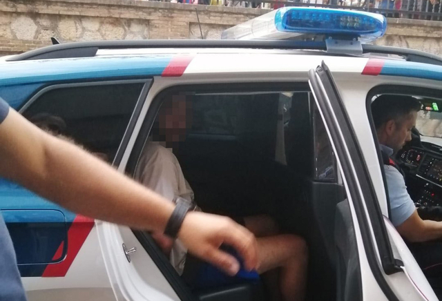 Presó per a un home que va provocar una onada d’incendis al Prat