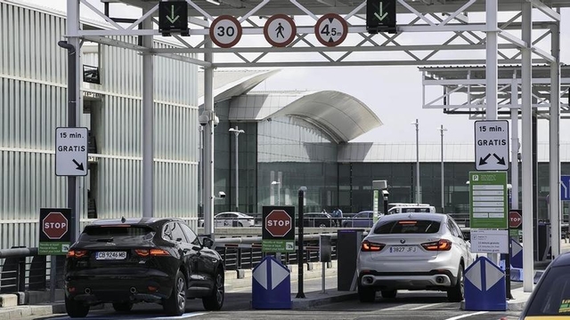 SUCCESSOS: Quatre detinguts per furt a l’Aeroport Barcelona-El Prat