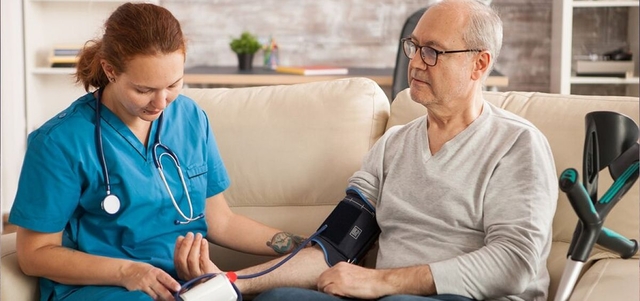 L’Hospital Moisès Broggi ofereix un tractament quimioteràpic a domicili