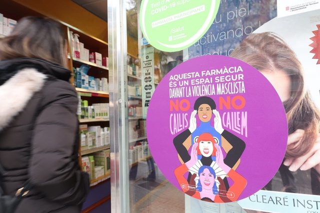 SOCIETAT: Disset farmàcies de Viladecans comptaran amb un Punt Lila per actuar contra la violència masclista