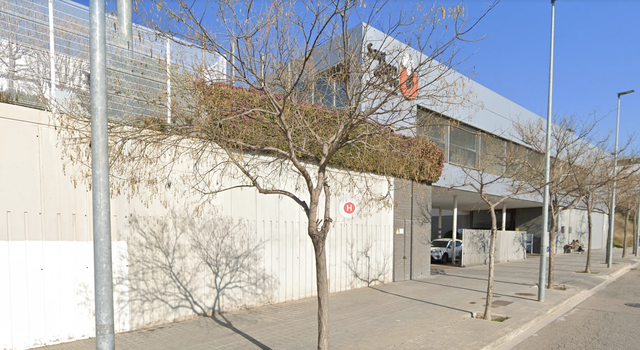 SUCCESSOS: Incendi amb dos ferits en un centre pediàtric a Esplugues de Llobregat