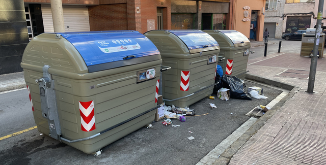 Deixar les escombraries fora dels contenidors es multarà amb 850 euros