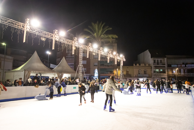 Sant Vicenç torna a tenir pista de gel per les festes nadalenques