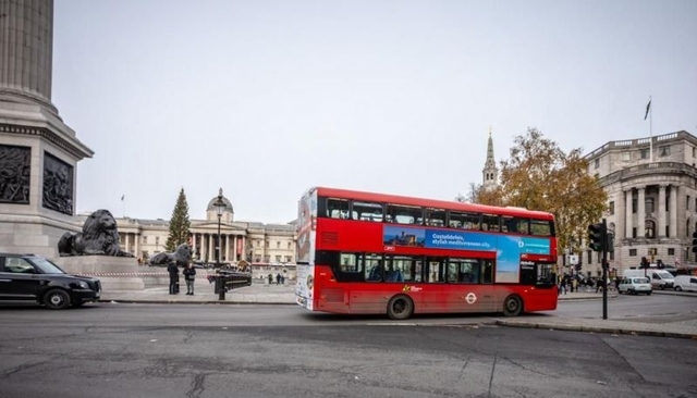 Castelldefels es promociona als autobusos de Londres