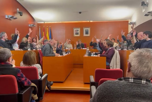 ECONOMIA: El Ple de Sant Boi fa costat als treballadors i treballadores de Monbus i Avanza