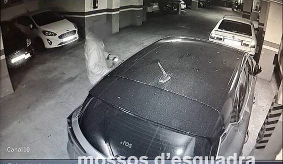 Presó per a un lladre multireincident en robatoris a interior de vehicle