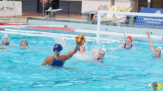 ESPORTS (WATERPOLO, DIVISIÓ D’HONOR FEM.): El CN Sant Feliu cau a Tenerife