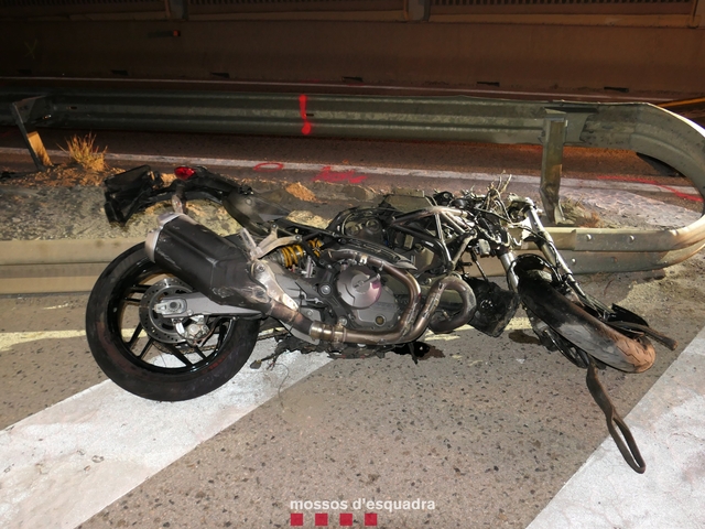 SUCCESSOS: Un motorista, veí de Viladecans, mor en un accident a la C-31 a Sitges