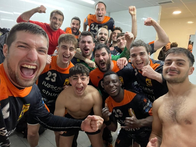 ESPORTS (HANDBOL, PRIMERA NACIONAL MASC.): Agònica victòria vicentina a casa