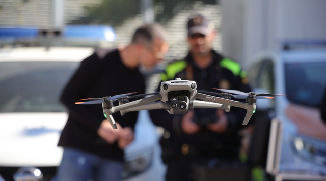 SOCIETAT: La Policia Local de Sant Vicenç compta amb un dron per millorar la seguretat ciutadana