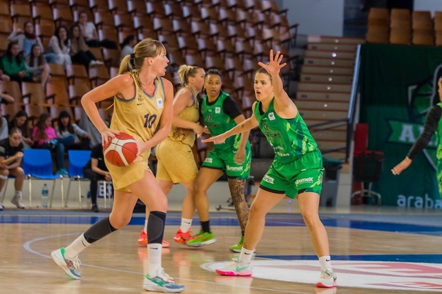 ESPORTS (BÀSQUET, LLIGA FEMENINA ENDESA): El Barça CBS guanya a Vitòria i jugarà el playoff pel títol