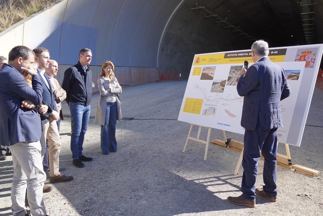 Sánchez visita les obres del túnel de la B-40 entre Abrera i Viladecavalls
