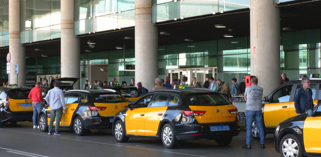 L’Aeroport Barcelona-El Prat tindrà més agents policials a partir d’agost