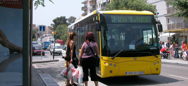 Es manté la vaga de l'autobús metropolità al Baix Llobregat
