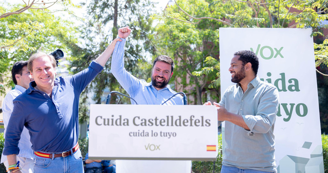 Castelldefels va acollir un míting polític de VOX