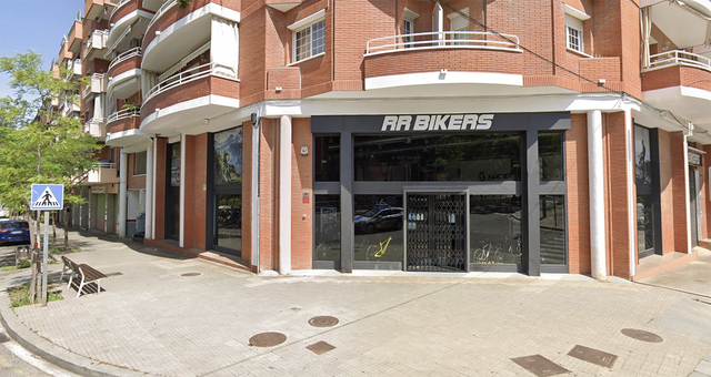 SUCCESSOS: Roben diverses bicicletes d’una botiga de Viladecans