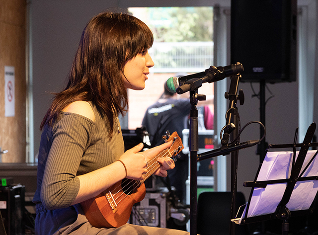 CULTURA: Ainoa Muñoz guanya el festival NextgenFest que dona a conèixer la música de joves artistes de Sant Boi