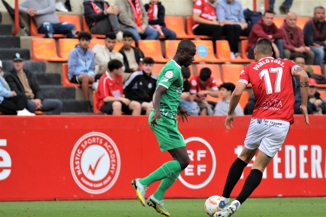 ESPORTS (FUTBOL, PRIMERA RFEF): El Cornellà cau a Tarragona i continua en perill