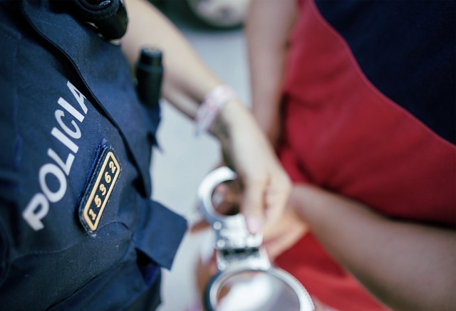 SUCCESSOS: Detenen in fraganti a Viladecans dos homes que estaven robant catalitzadors de vehicles