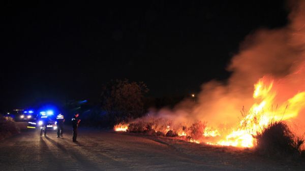 Els Bombers reben 155 avisos al Baix durant la revetlla de Sant Joan