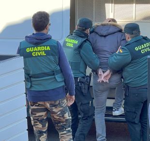 SUCCESSOS: Detingut a l'Aeroport Josep Tarradellas Barcelona-El Prat un fugit de la justícia canadenca per un suposat homicidi
