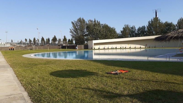 Cornellà obre les piscines d’estiu del 19 de juny al 3 de setembre