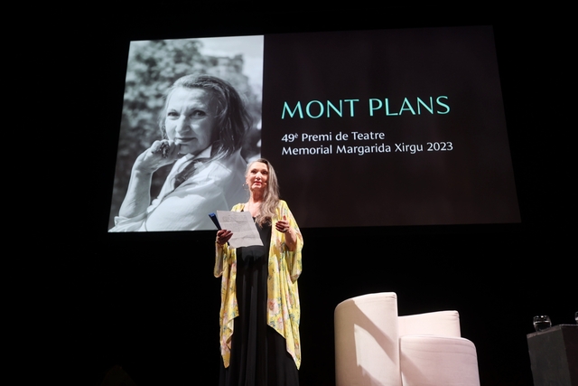 El jurat va reconèixer a Mont Plans com a millor actriu de la temporada teatral barcelonina per la seva interpretació a l’espectacle Cadires.