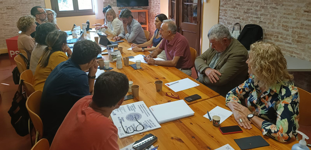 Representants socialistes de la comarca, en plena reunió