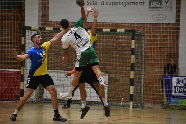 ESPORTS (HANDBOL, PRIMERA NACIONAL MASC.): Derrota sesrovirenca i molinenca i empat espluguí