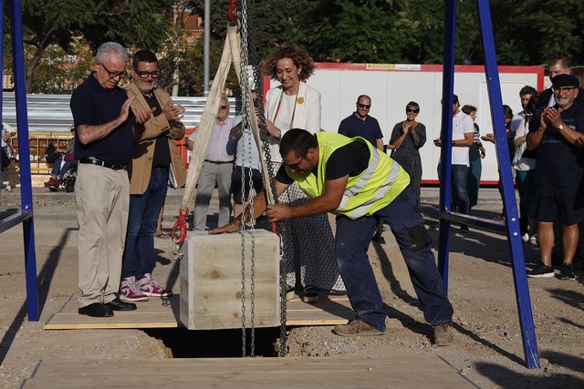 SOCIETAT: Primera pedra d'una promoció d'habitatges cooperatius de lloguer pionera a Catalunya al Prat de Llobregat