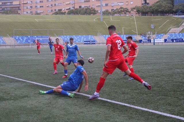  ESPORTS (FUTBOL, SEGONA RFEF): L’AE Prat no pot puntuar a Badalona