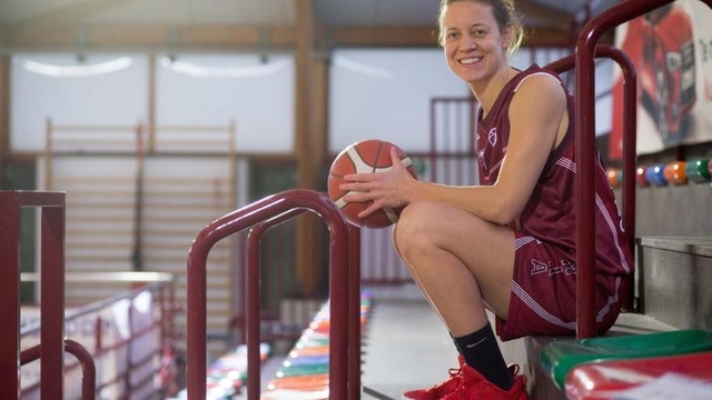 El Barça CBS incorpora l’aler nord-americana Angela Bjorklund