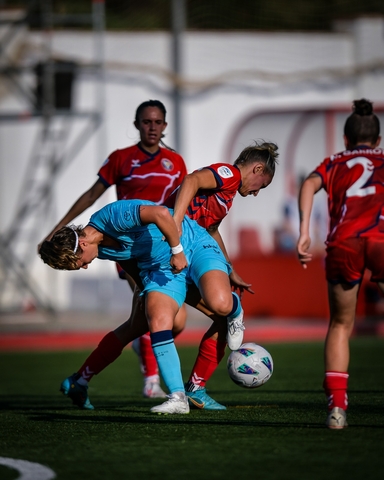 ESPORTS (FUTBOL FEMENÍ, PRIMERA DIVISIÓ): El Levante Las Planas no afluixa
