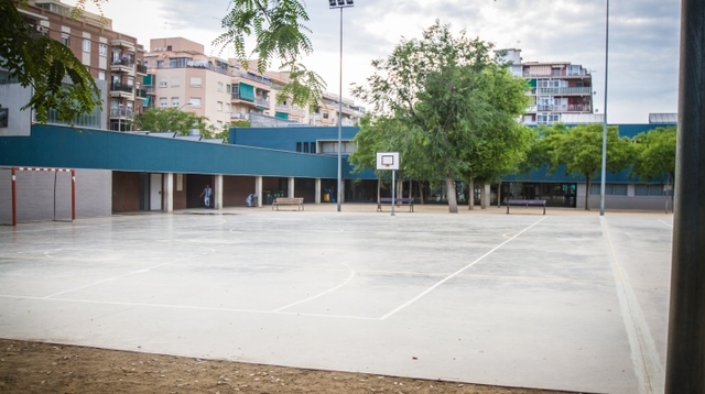 SOCIETAT: El TSJC obliga a impartir en castellà una assignatura troncal addicional per a un estudiant d'una escola del Prat