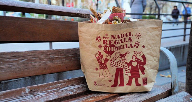 L'Ajuntament de Cornellà de Llobregat, amb la col·laboració de l'associació Cornellà Compra a Casa, comença la campanya de Nadal