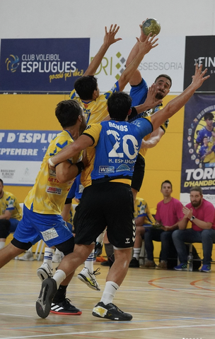 ESPORTS (HANDBOL, PRIMERA NACIONAL MASC.): Esplugues i Molins de Rei no aturen la mala ratxa