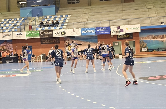ESPORTS (HANDBOL, DIVISIÓ D’HONOR PLATA FEM.): Jornada negra per als tres representants baixllobregatins