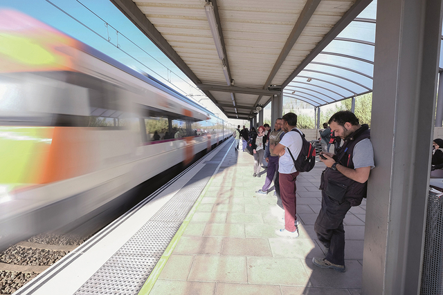 SOCIETAT: Tots els trens de Rodalies s'aturaran a l'estació de Viladecans a partir de l'11 de desembre
