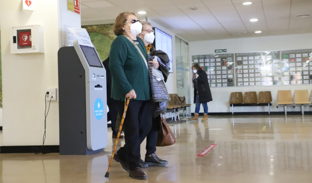 Deixa de ser obligatòria l’ús de la mascareta en centres assistencials