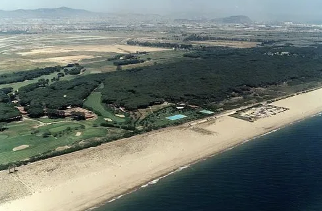 Reclamen la cessió de la zona militar de la platja del Prat de Llobregat