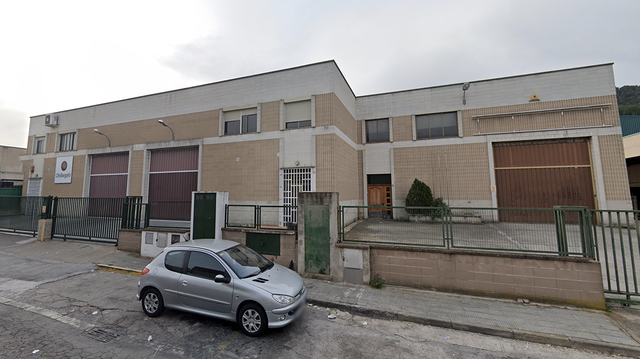 Roben 10.000 litres d’oli d’una empresa a Castellví de Rosanes