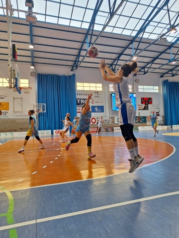 ESPORTS (BÀSQUET, LF2): Es manté la ratxa viladecanenca