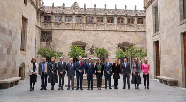 Foto de família de les institucions que participen en el desenvolupament del nou campus de salut