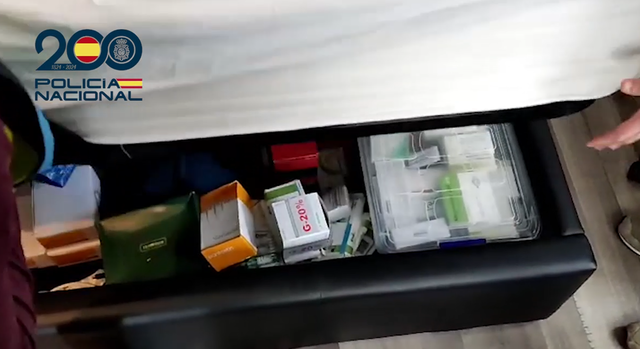 Detenen a Gavà una parella que tenia un laboratori clandestí de medicaments