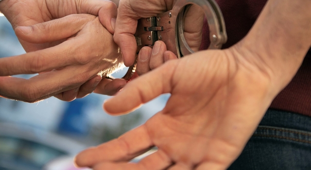 SUCCESSOS: Detingut a Sant Feliu un home per un furt d’un mòbil a una dona després de quedar per vendre-li