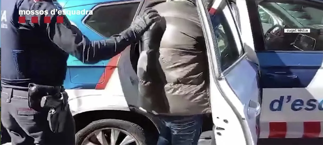 SUCCESSOS: Dos detinguts in fraganti a Gavà per robatori amb força en vehicles