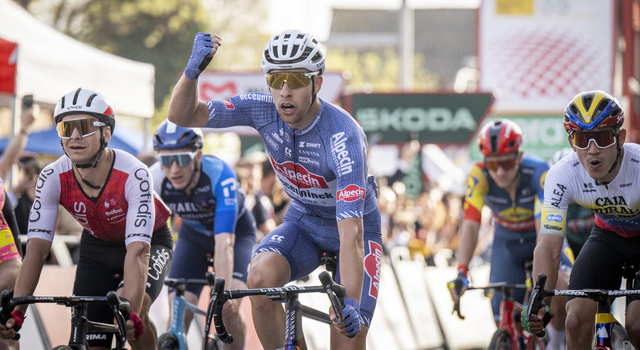Alex Laurance guanya la cinquena etapa de La Volta a Viladecans