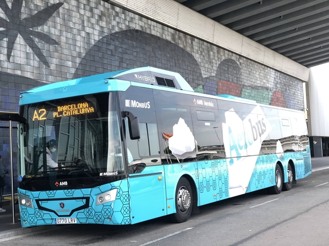 SOCIETAT: El Consell Metropolità augmenta un 7,4% la tarifa del servei Aerobús