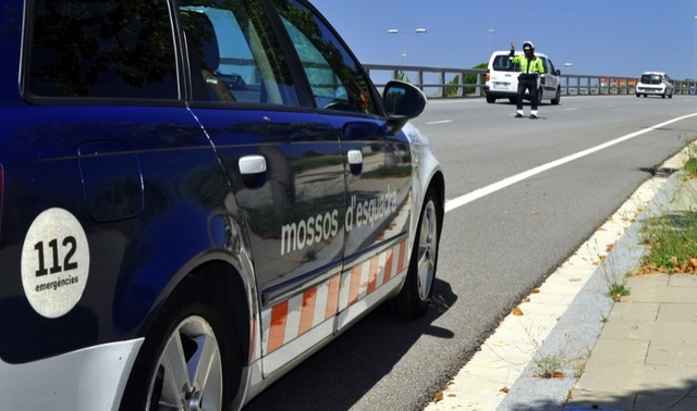 SUCCESSOS: Detenen a Cornellà un home per diversos delictes de trànsit